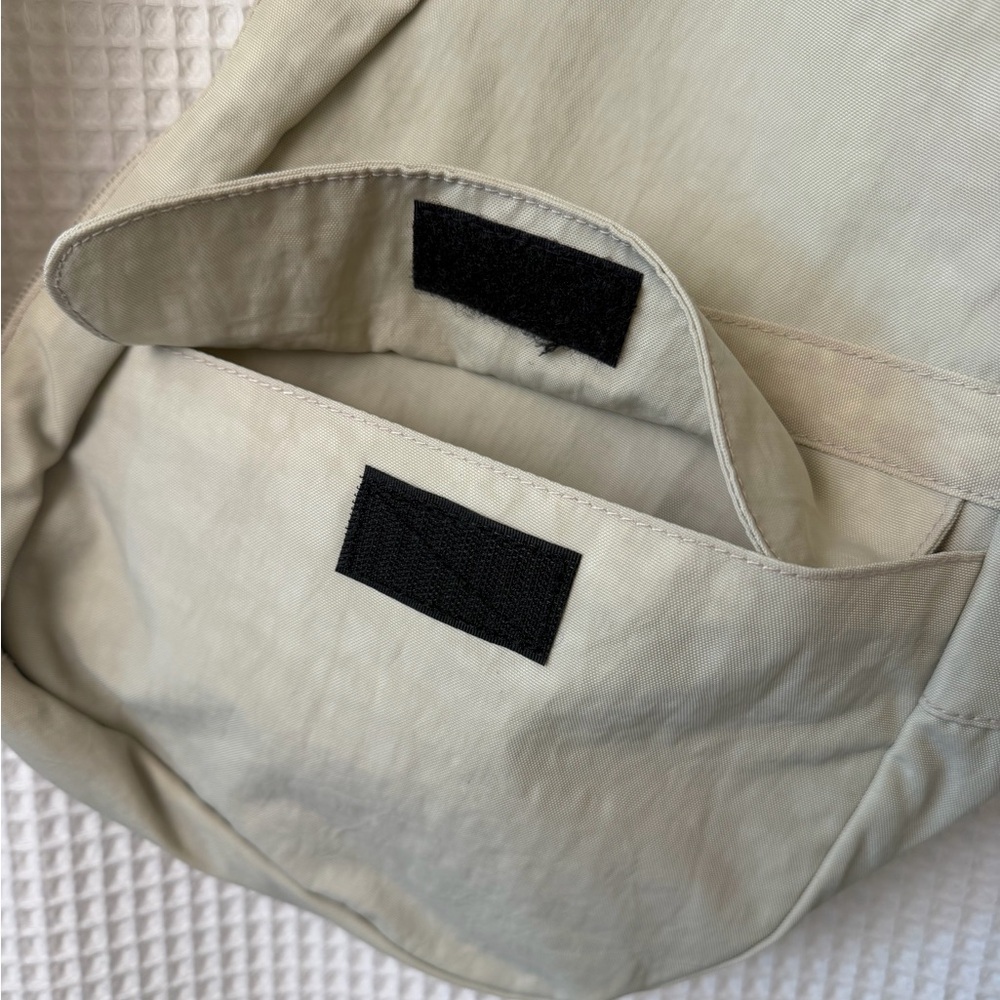 AmeriBag 17" Nylon Crossbody Sling Healthy Back Bag (Taupe) - Picture 7 of 9